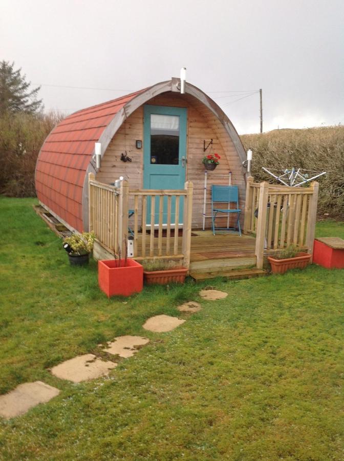 Spinning Wheel Pod. Dunvegan  Exterior photo